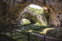 A gruta de Devetashka