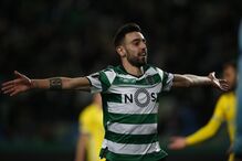 Bruno Fernandes celebra o 2-1 para o Sporting frente ao Astana