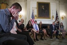 Presidente ouviu relatos de sobreviventes do massacre na Florida 