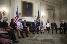 Presidente ouviu relatos de sobreviventes do massacre na Florida 