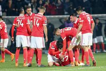 Jogadores do Benfica celebram vitória