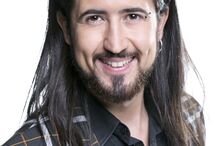 César tem 26 anos e vem de Loulé