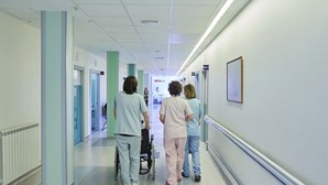 Enfermeiros de Coimbra denunciam dívida de 18.500 horas