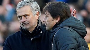 United vence Chelsea com cumprimentos entre Mourinho e Conte