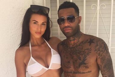 Jermaine Pennant foi ‘apanhado’ a fazer shows de sexo na Internet com a mulher. Foi denunciado pelas tatuagens