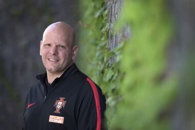 Jorge Braz é o selecionador português que levou a equipa à final. Tem 45 e dupla nacionalidade: é português e canadiano