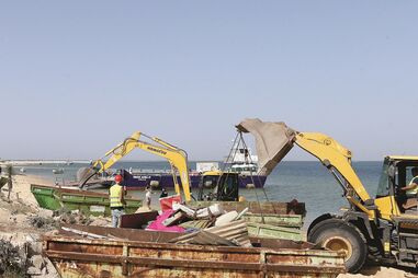 Governo quer começar e terminar a demolição das construções na ilha da Culatra antes do início do verão 