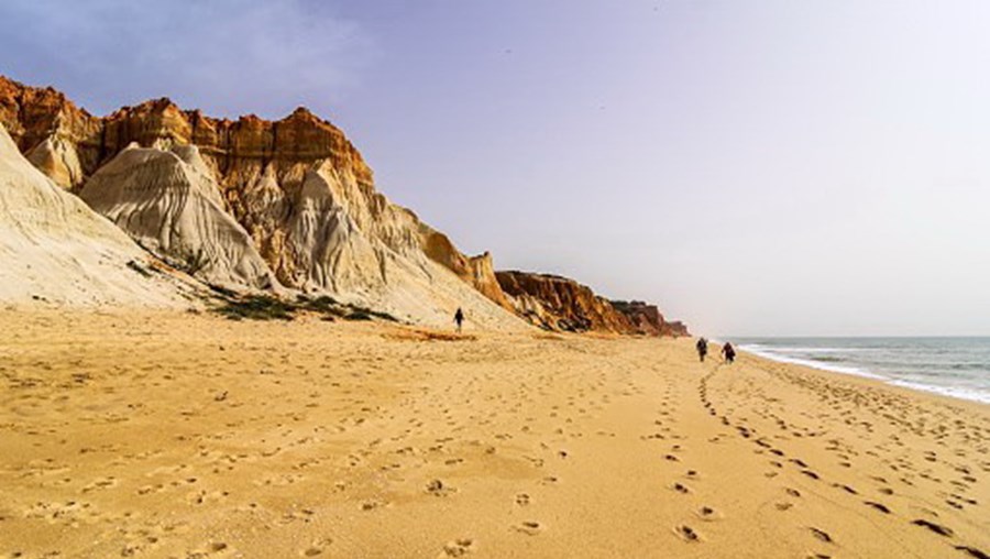 Praia da Falésia, em Portugal