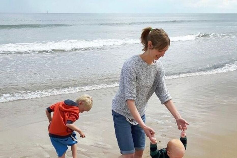 Menino tira foto a mãe exausta da quimioterapia