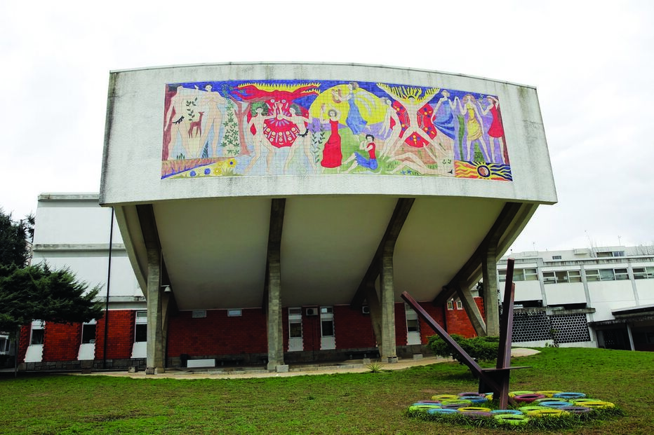 Conservatório Calouste Gulbenkian, em Braga, é o melhor estabelecimento do Ensino Básico do Norte do País
