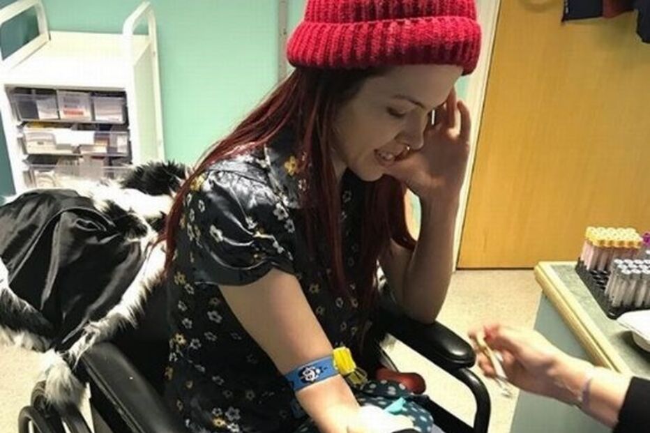 Jovem é picada por carraça e passa a viver como um 