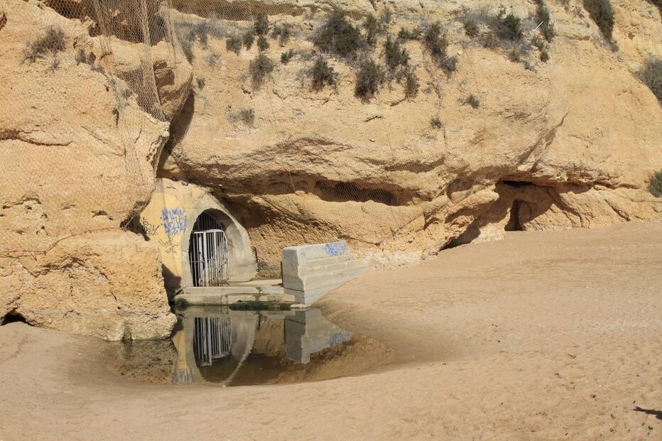 Atual túnel vai continuar a ser utilizado para drenagem das águas de meia encosta, mesmo após a construção do novo