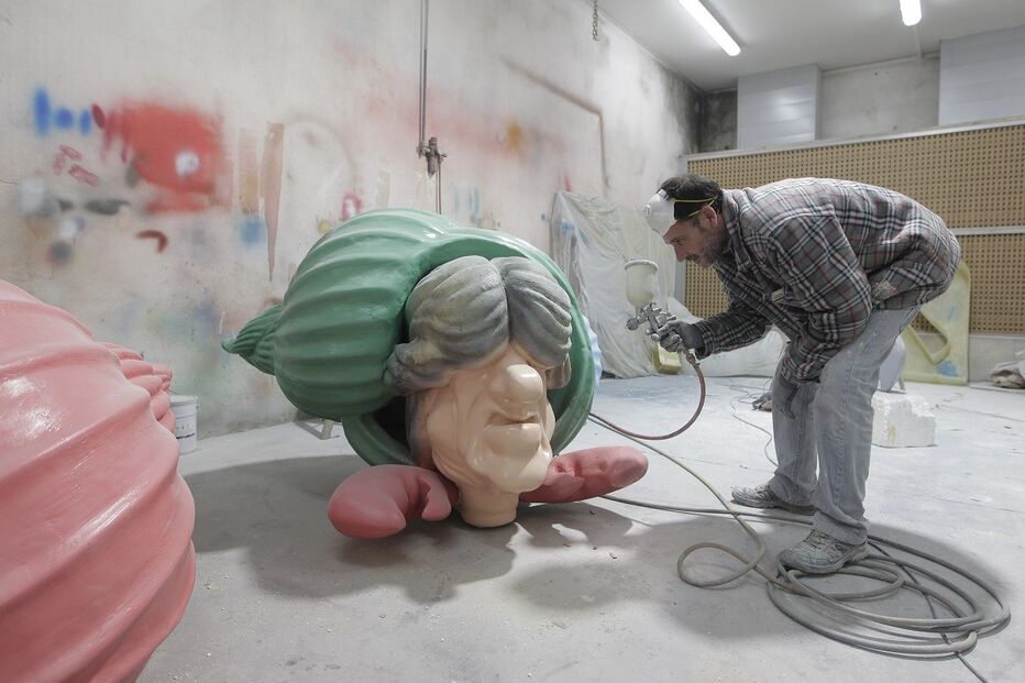 Carnaval, fantasias, Mares e Oceanos, milionário, Torres Vedras