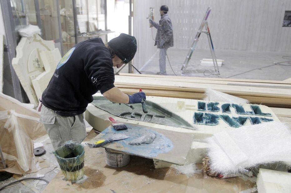 Carnaval, fantasias, Mares e Oceanos, milionário, Torres Vedras