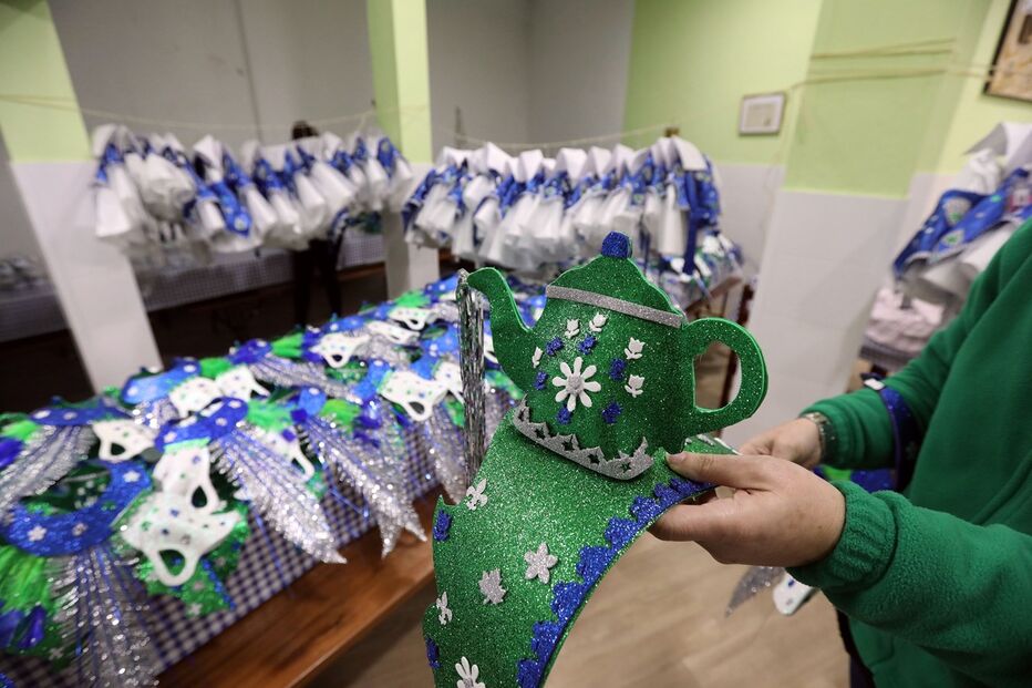 Carnaval, fantasias, Mares e Oceanos, milionário, Torres Vedras