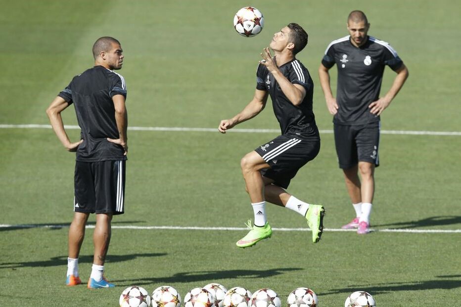 Ronaldo, Pepe e Benzema, num treino do Real Madrid em 2014