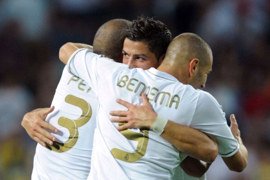 Ronaldo, Pepe e Benzema, num jogo do Real Madrid em 2011