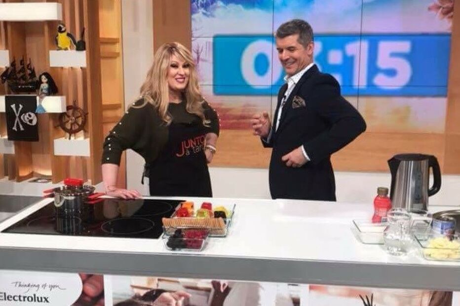 No programa de João Baião, na SIC, Rebeca optou por aparecer com peruca, de forma a esconder a doença  