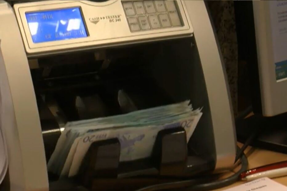 Vale e Azevedo em hotel de luxo no Luxemburgo