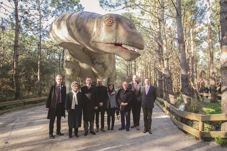 Dino Parque teve ontem a cerimónia de inauguração oficial, com várias entidades públicas. Espaço tem 10 hectares 