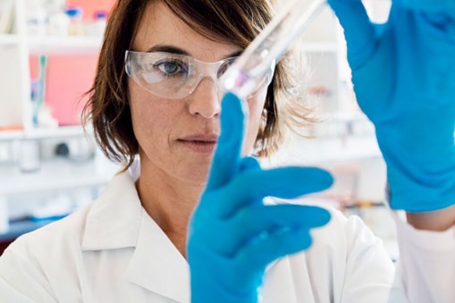 Cientista em laboratório