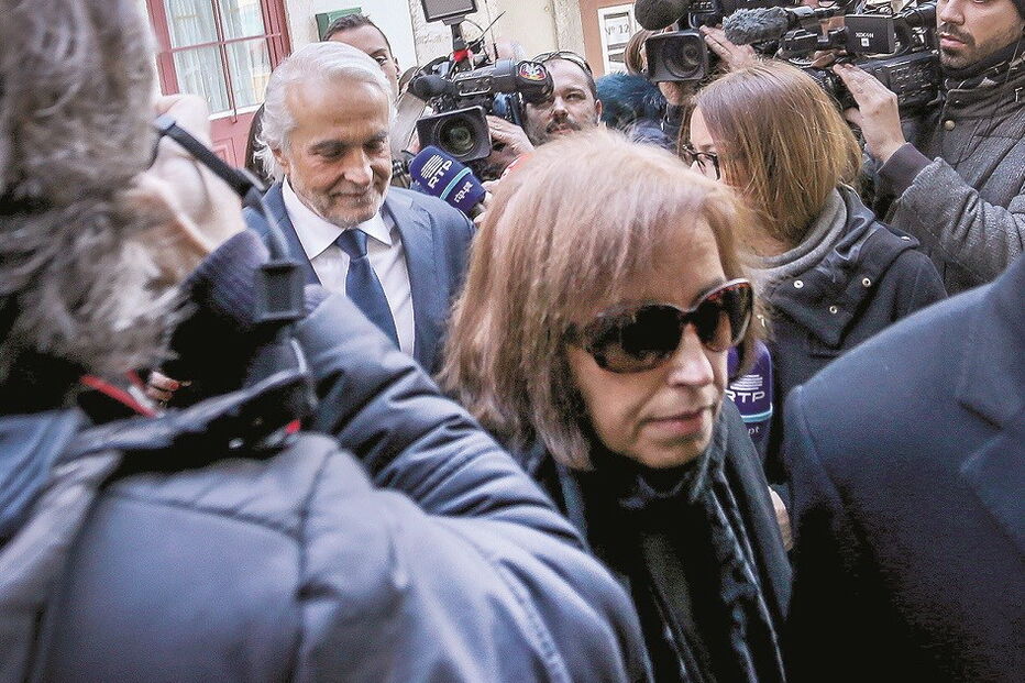 Fátima Galante, em silêncio, entrou à frente do ex-marido