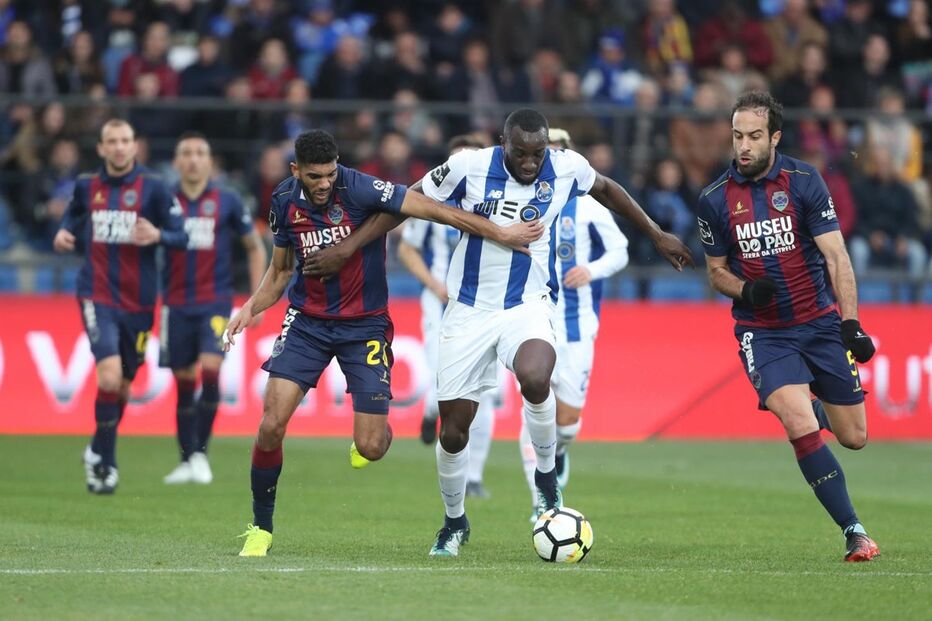 Desportivo de Chaves recebe FC Porto em jogo da I Liga
