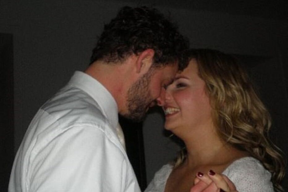 Casal, autora, livro, sem-abrigo