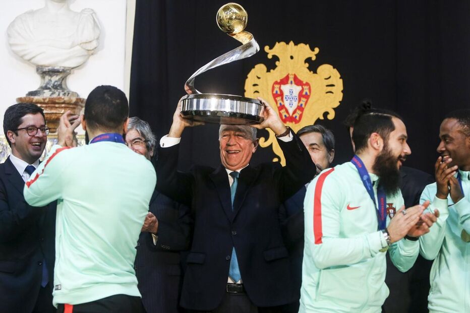Campeões europeus de futsal recebidos por Marcelo Rebelo de Sousa