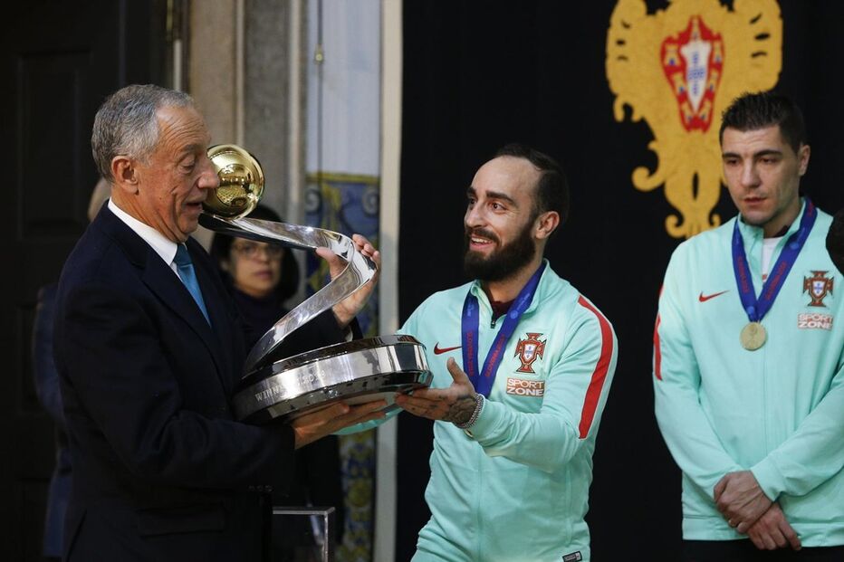 Campeões europeus de futsal recebidos por Marcelo Rebelo de Sousa