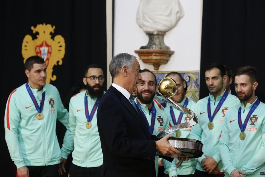 Campeões europeus de futsal recebidos por Marcelo Rebelo de Sousa