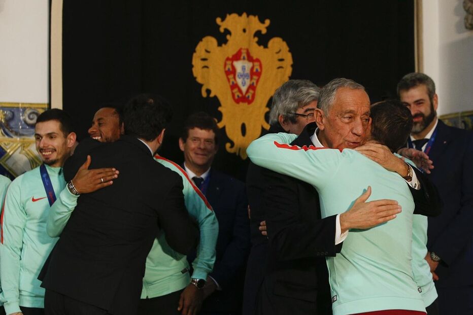 Campeões europeus de futsal recebidos por Marcelo Rebelo de Sousa