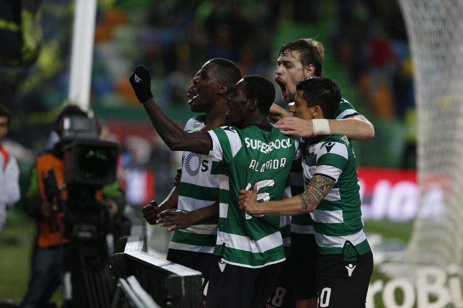 Leões celebram golo de William contra o Feirense