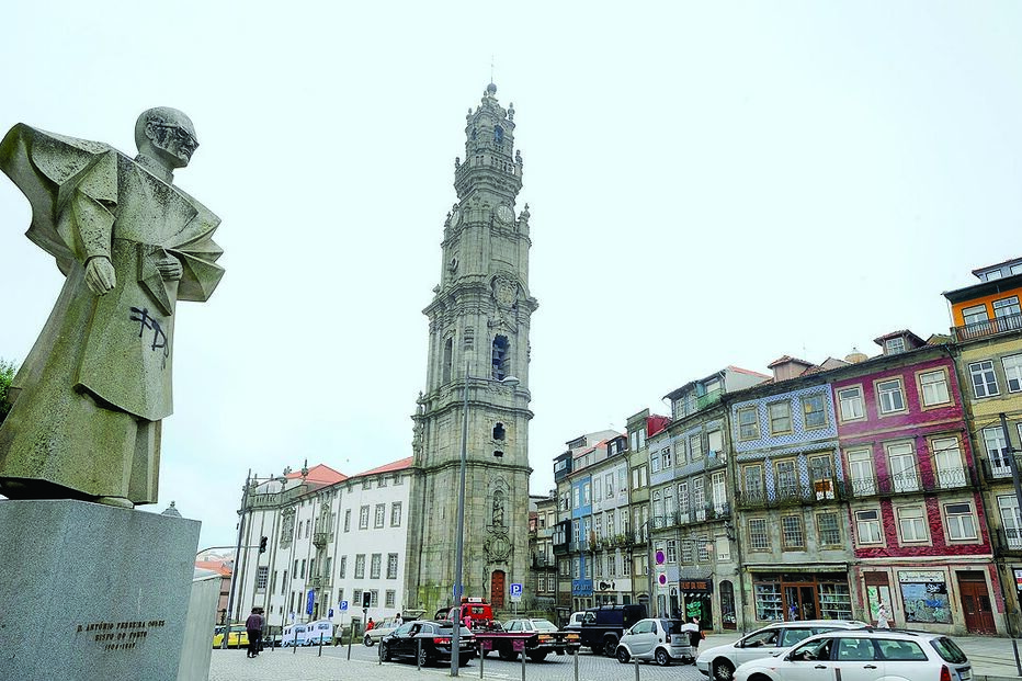 Torre dos Clérigos, Invicta, Prémios O Norte Somos Nós, Quaresma, Dia de São Valentim, Irmandade dos Clérigos, visitas, recorde