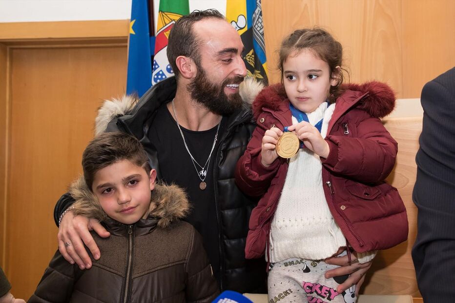 Ricardinho emocionou-se com homenagem