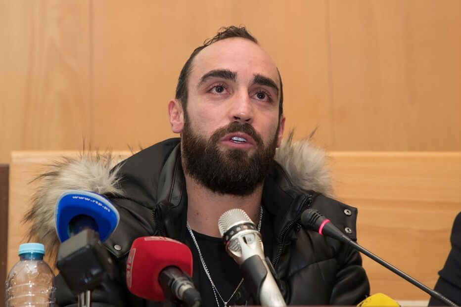 Ricardinho emocionou-se com homenagem