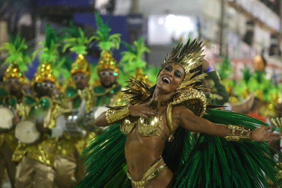 juliana paes, carnaval, assalto, medo, brasil