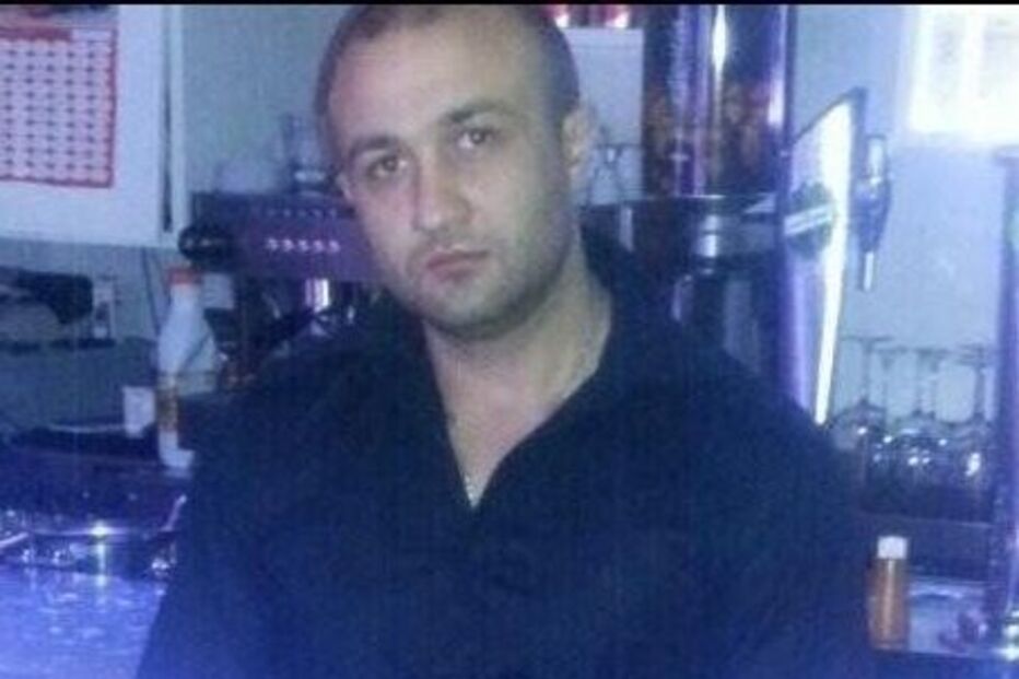 Irmãos obrigaram mulheres a comer 700 euros em notas