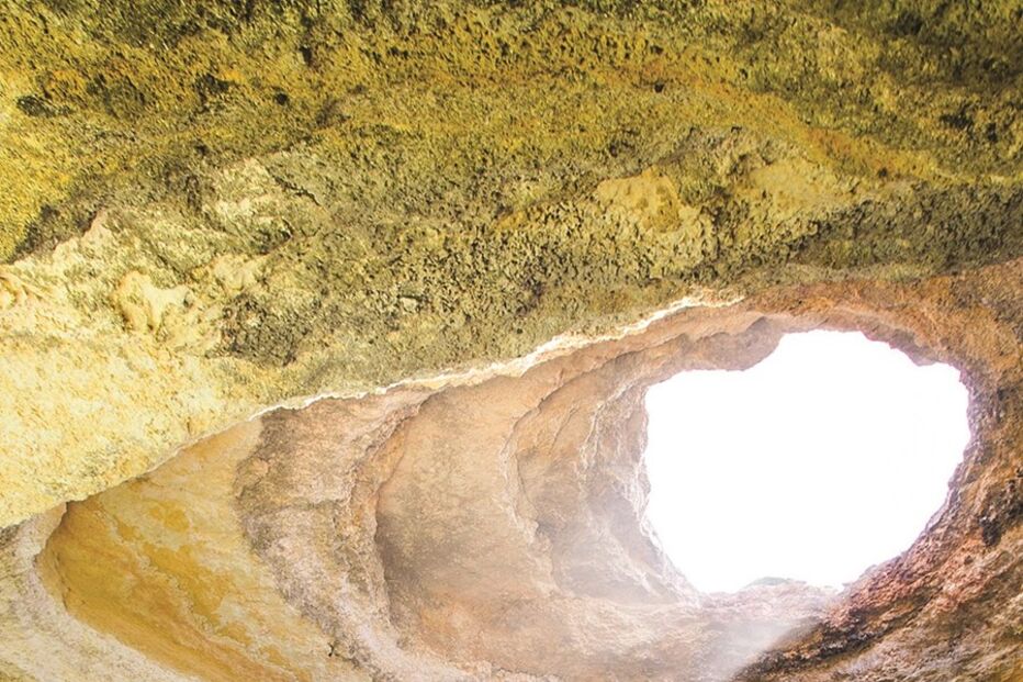 Algar de Benagil, em Lagos