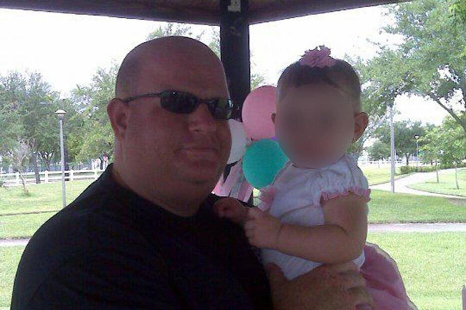 Aaron Feis morreu para salvar jovens no tiroteio da Flórida