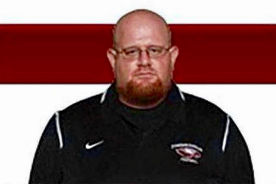 Aaron Feis morreu para salvar jovens no tiroteio da Flórida