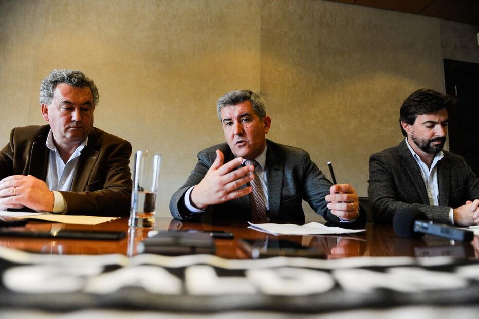 Jorge Reis (Caldas SC); Tinta Ferreira (Presidente da Câmara Caldas da Rainha) e Pedro Raposo (Vereador) ,