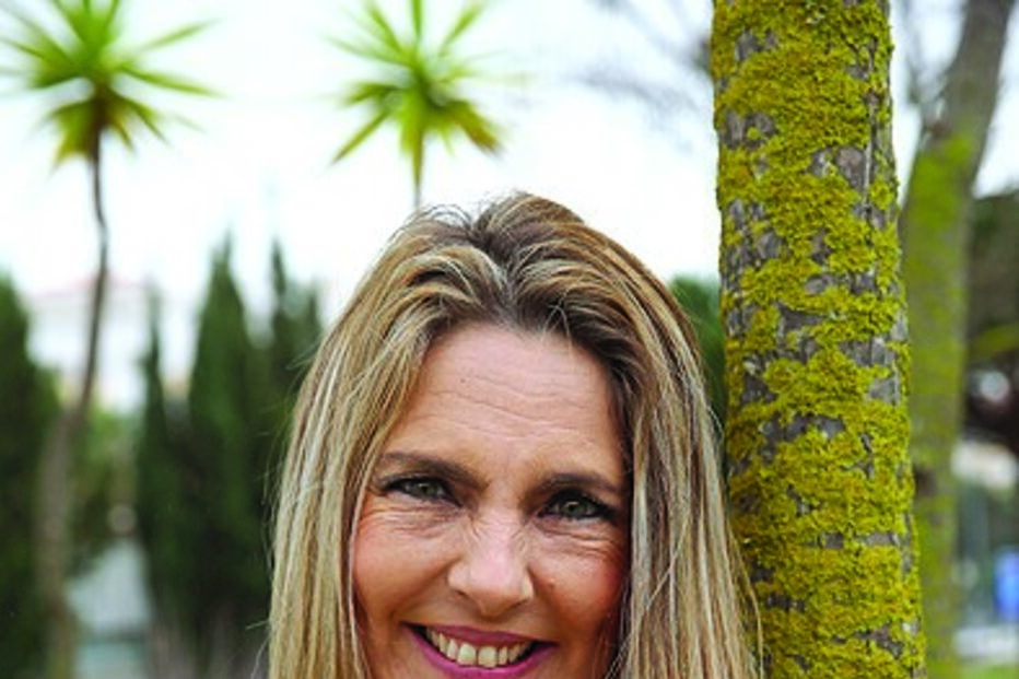 Paula Marcelo faz operação