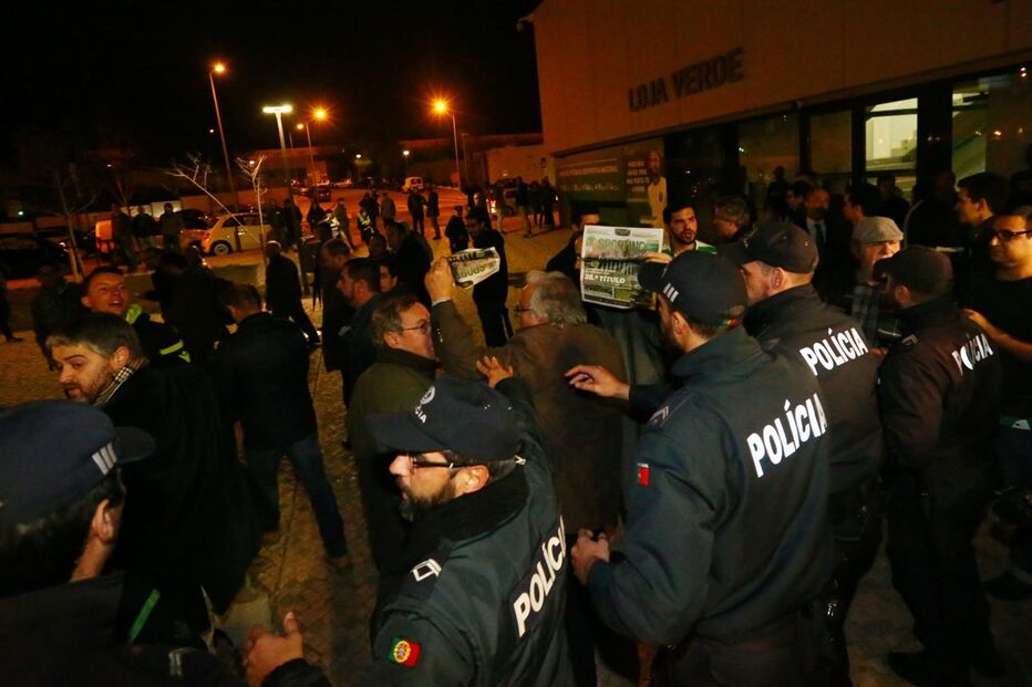 PSP fez um cordão de segurança no Pavilhão João Rocha