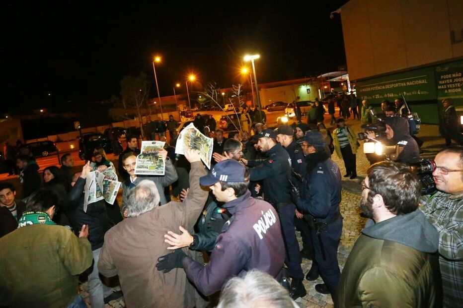 PSP fez um cordão de segurança no Pavilhão João Rocha
