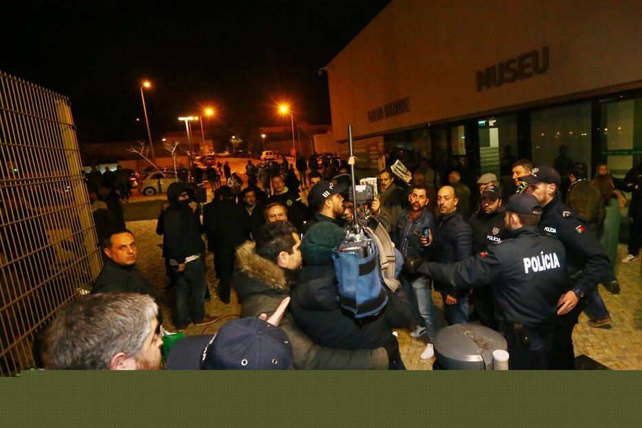 PSP fez um cordão de segurança no Pavilhão João Rocha