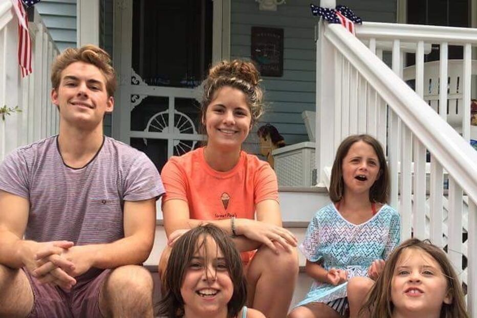 Kianni Arroyo, irma, familia