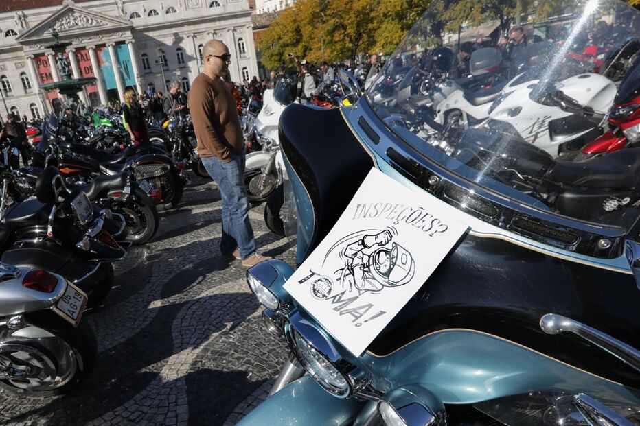 Milhares de motociclistas iniciam protesto em várias cidades do país