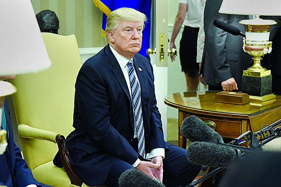 Trump considera que a investigação que o tem como alvo beneficia a Rússia  