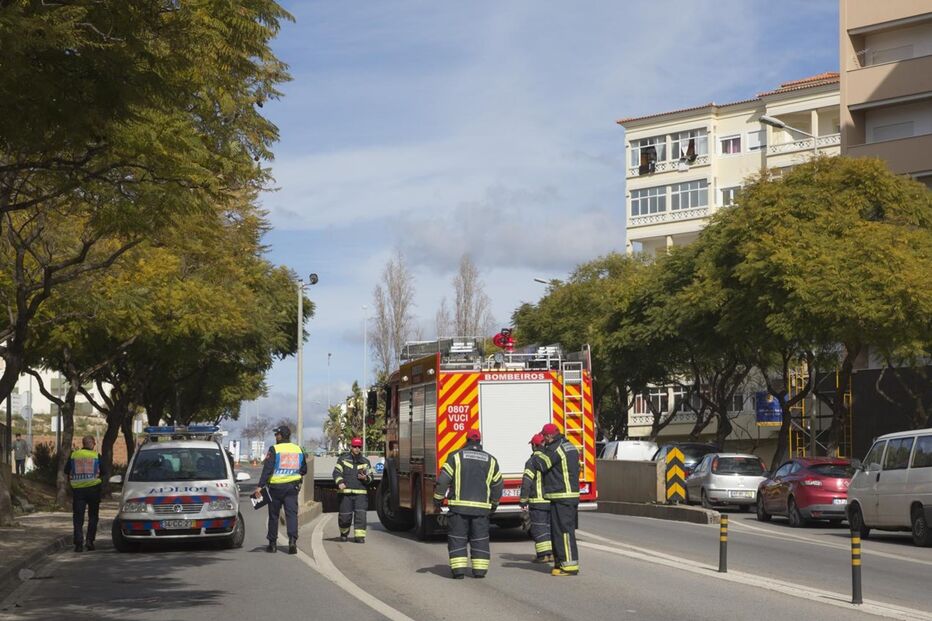 No túnel das Cardosas, em Portimão, foi colhida uma mulher de 42 anos